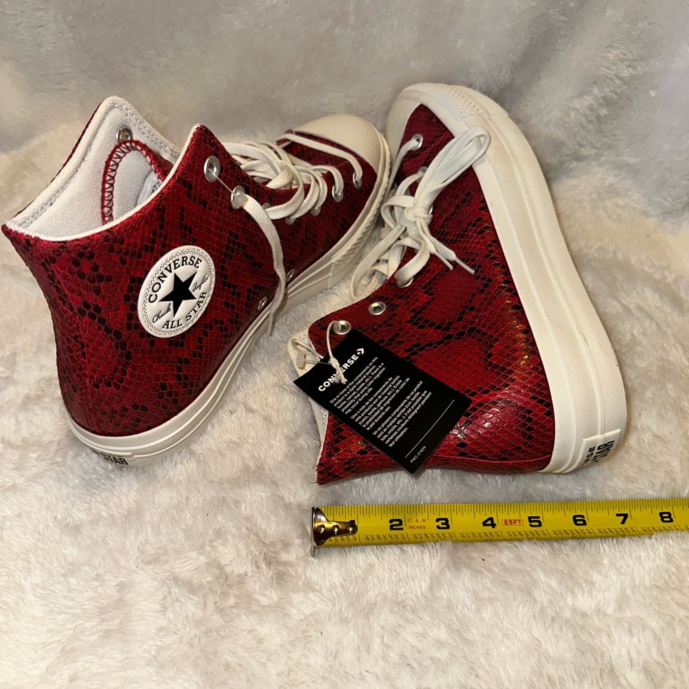 Converse Unisex Red Leather All Star High-Tops Sz (10.5 Women’s or Men’s 8.5) - Picture 13 of 14